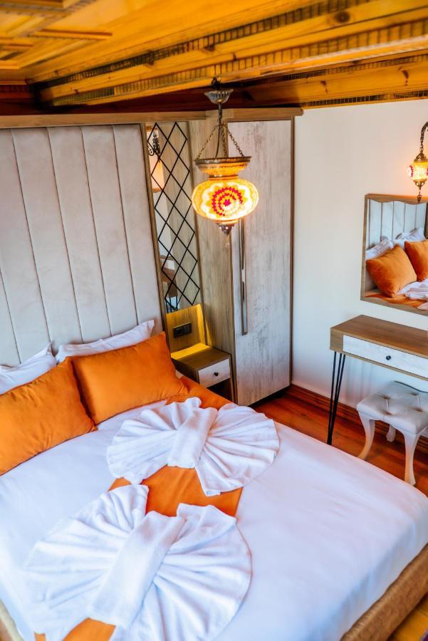 Astra Boutique Hotel Истанбул Екстериор снимка