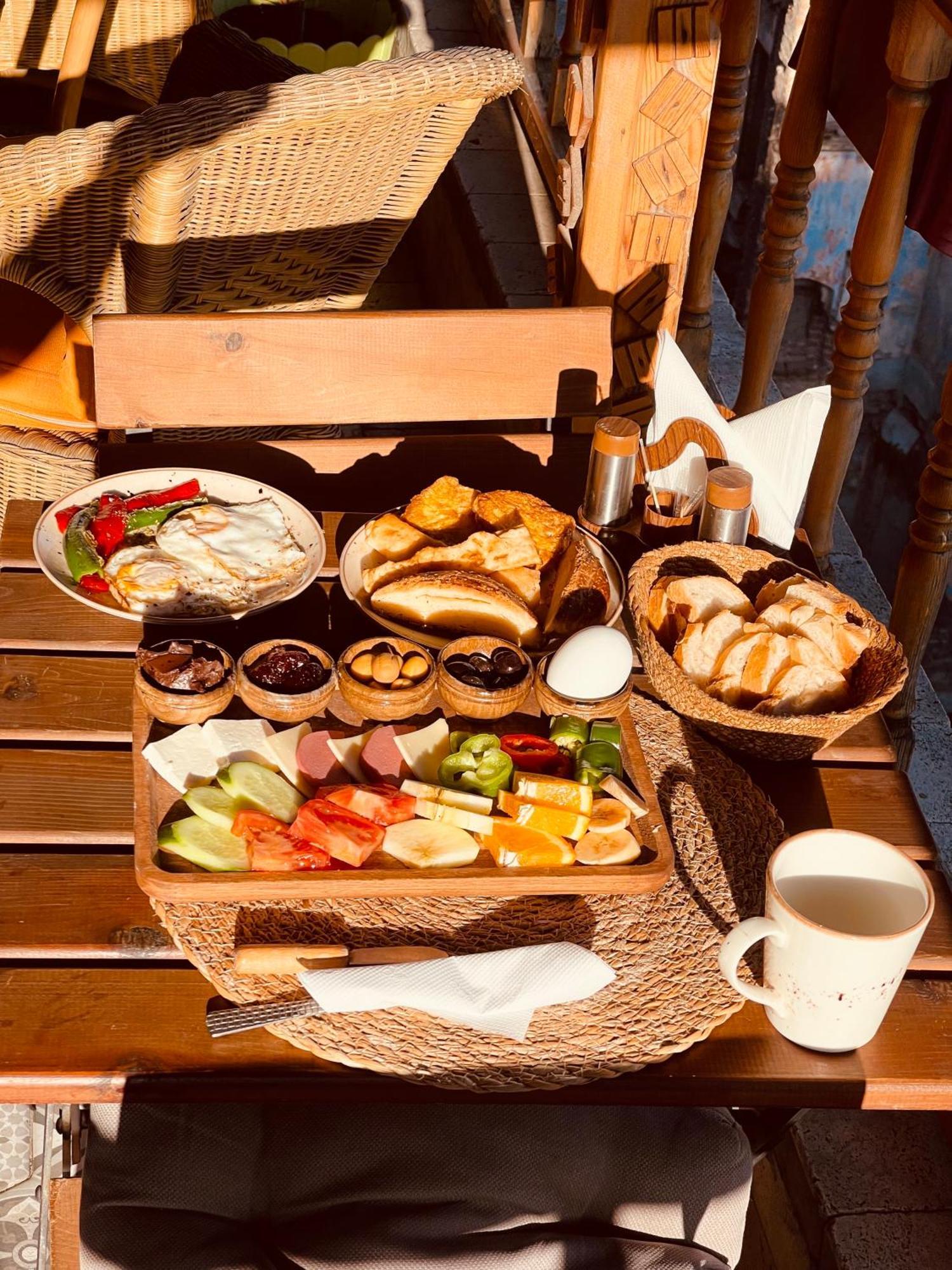 Astra Boutique Hotel Истанбул Екстериор снимка