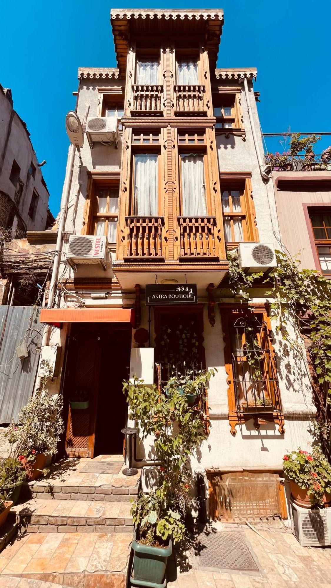 Astra Boutique Hotel Истанбул Екстериор снимка