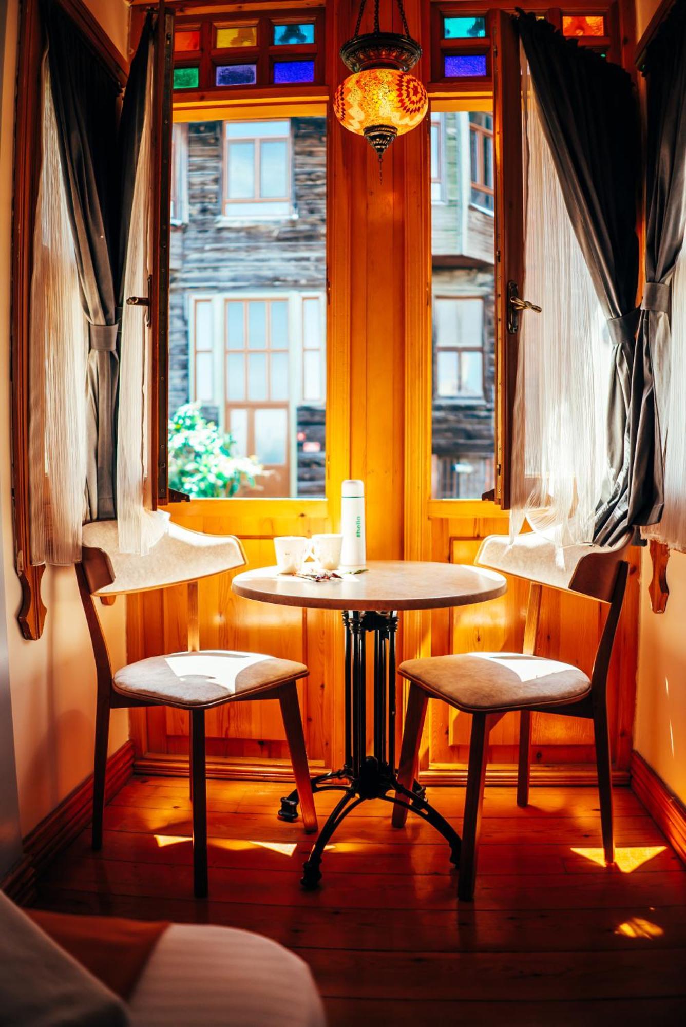 Astra Boutique Hotel Истанбул Екстериор снимка